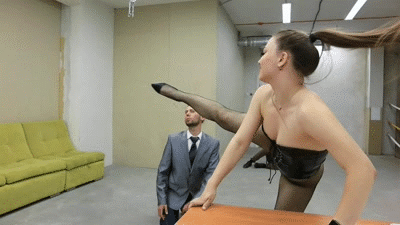 Selena Rules the Company Part1